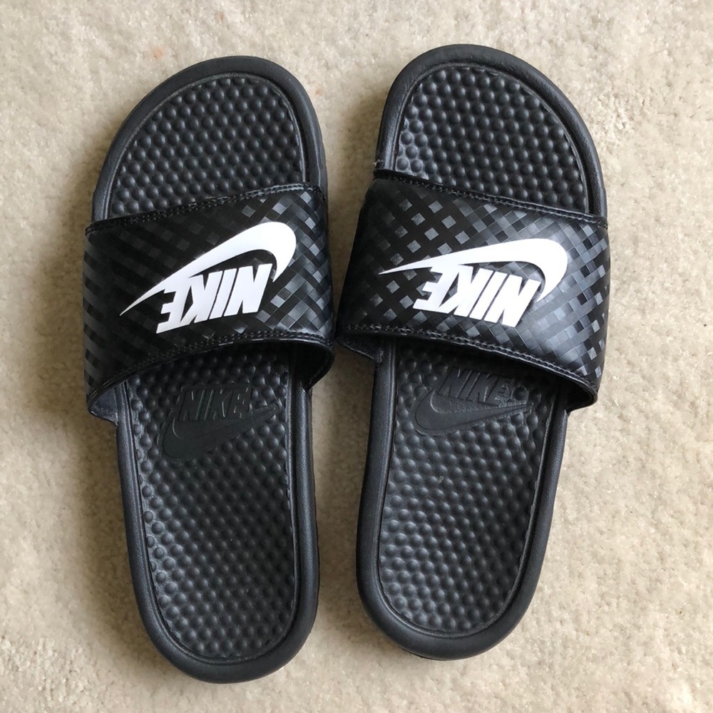 Nike slides